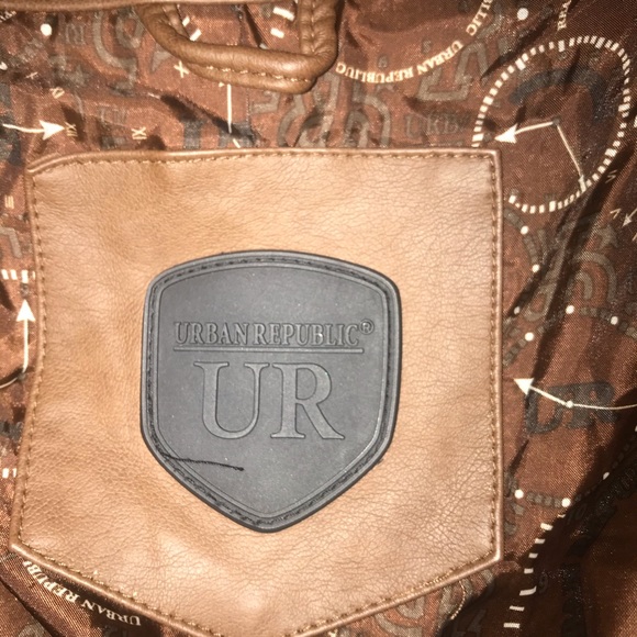 Selling jacket - Picture 1 of 2